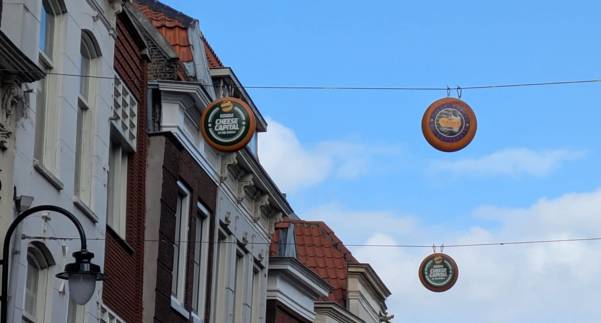 オランダの小さな街ゴーダ（Gouda）｜伝統とチーズの魅力が詰まった