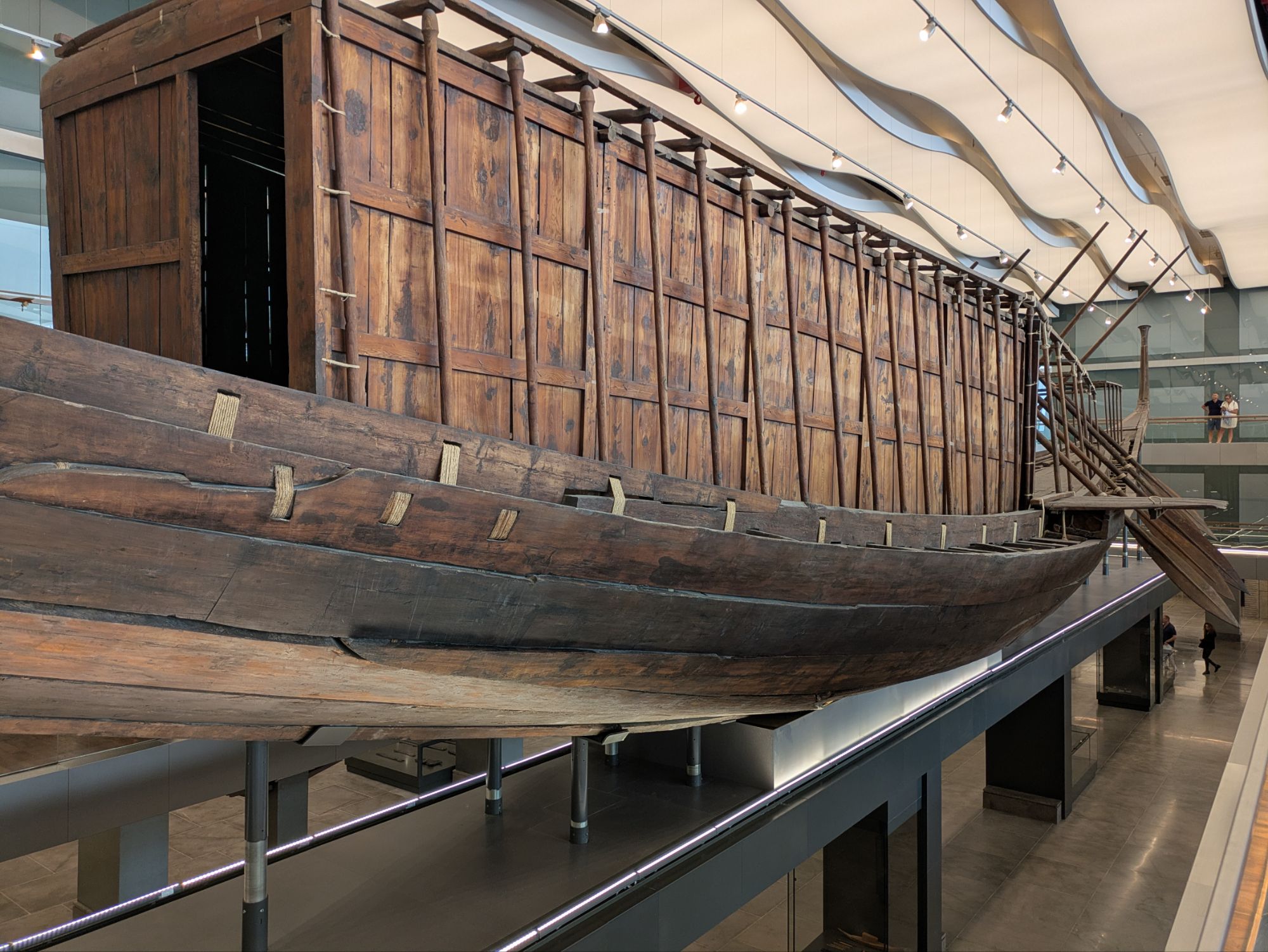 約4600年前の木造船！大エジプト博物館のクフ王ボートミュージアムへ